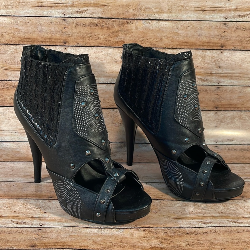 Liliana Black Heeled Booties with studs